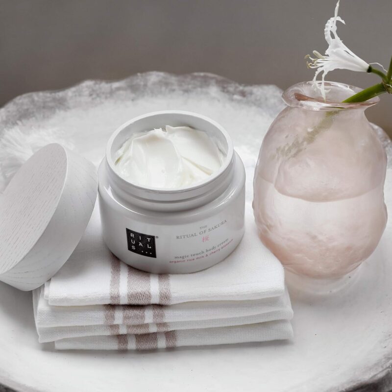 Крем для тіла Rituals The Ritual Of Sakura Magic Touch Body Cream 220 мл