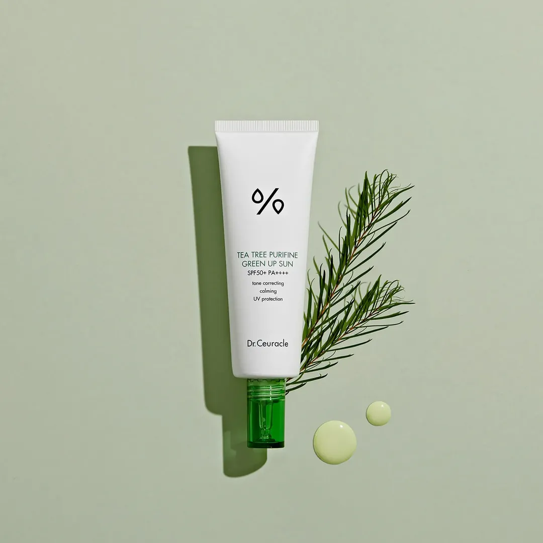 Сонцезахисний крем для нейтралізації почервонінь з екстрактом чайного дерева SPF 50+ PA++++