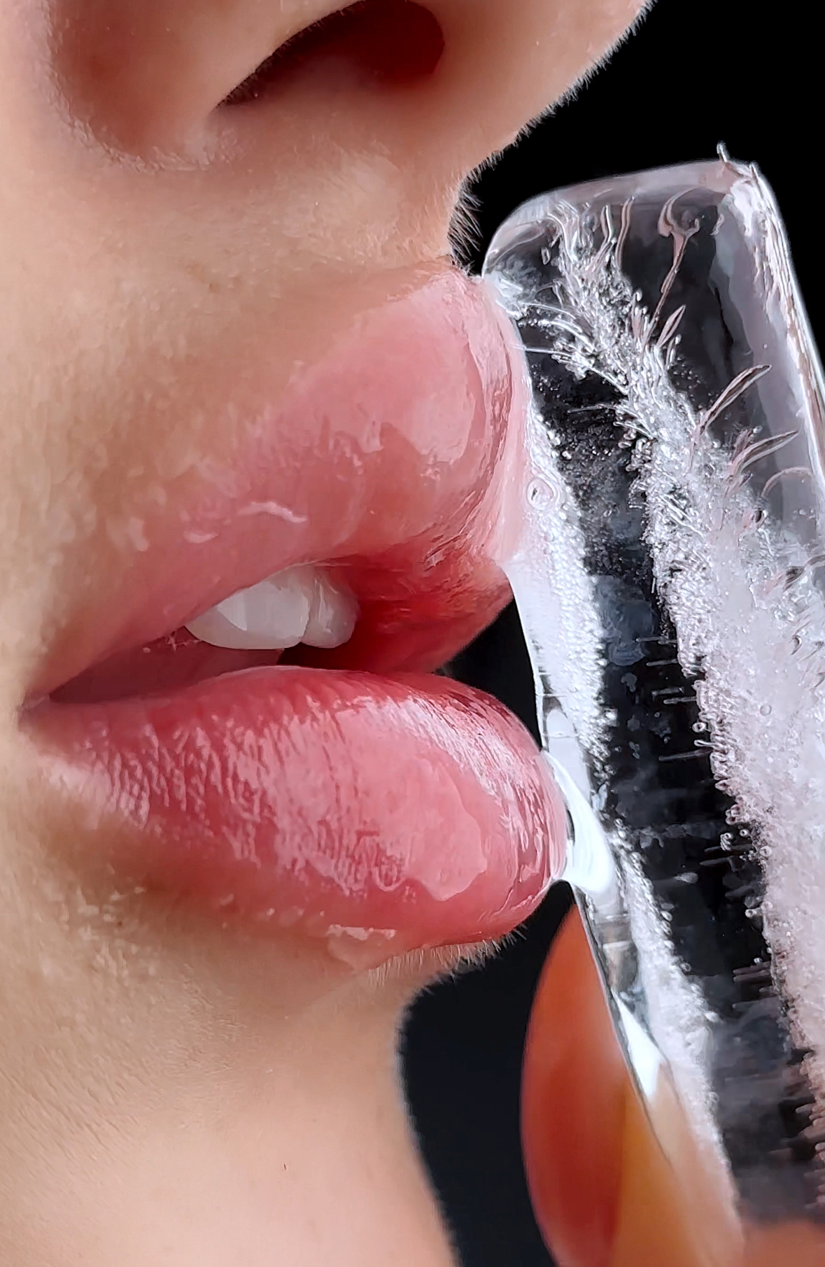 Бальзам-сироватка для губ MODAY Ultimatum Peptides Lips на основі пептидних комплексів Maxi-Lip та VOLUFORM та спікул 10 мл