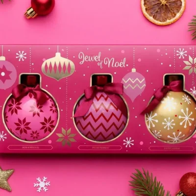 Новорічний подарунковий набір для прийняття ванни Jewel of Noel стилізований під ялинкові кульки