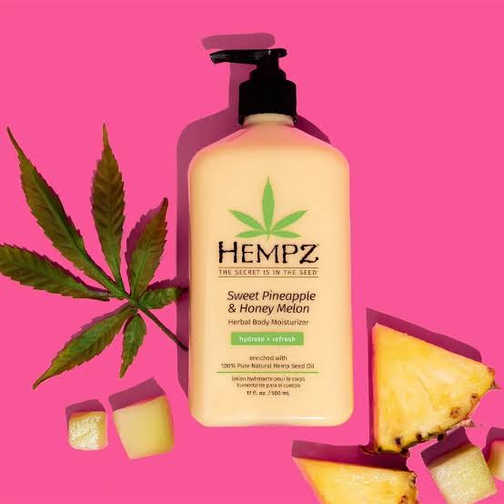Молочко для тіла “Ананас-Медова диня” HEMPZ Sweet Pineapple & Honey Melon Moisturizer 500 мл