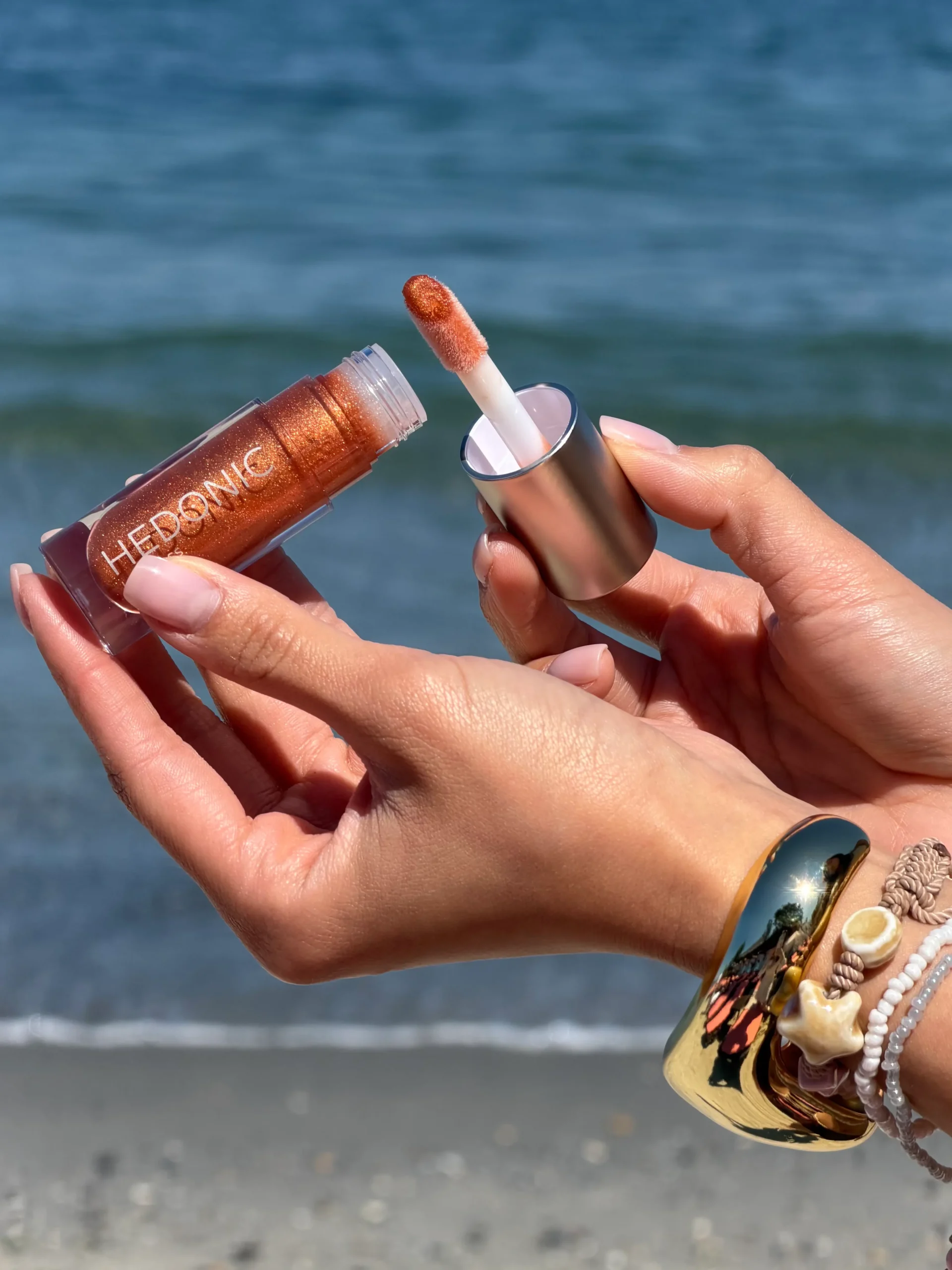Блиск для губ HEDONIC Peptide Lip Gloss “Golden hour” limited edition